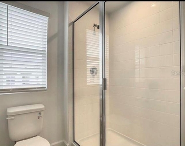 1152 Lakeshore Breeze Place - Photo Thumbnail 21