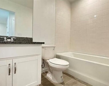 1152 Lakeshore Breeze Place - Photo Thumbnail 11