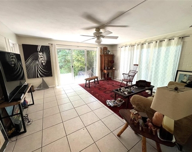 1617 Nw 7th Place - Photo Thumbnail 1