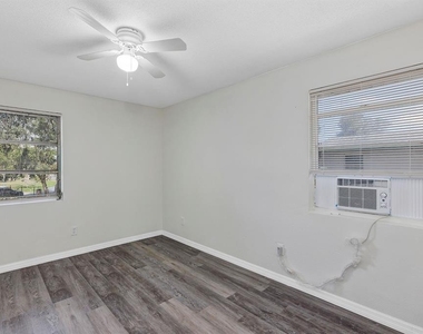 751 Bellevue Avenue - Photo Thumbnail 7