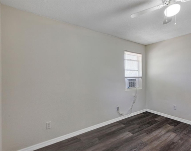 751 Bellevue Avenue - Photo Thumbnail 8