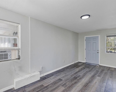 751 Bellevue Avenue - Photo Thumbnail 3