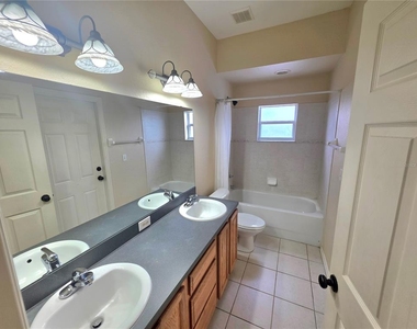 3461 Longview Lane - Photo Thumbnail 11