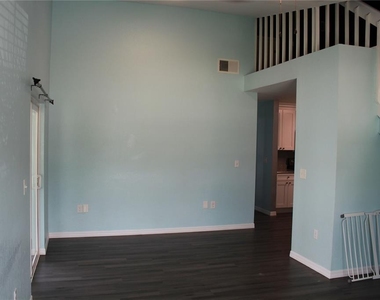 1014 Meadowood Pointe Road - Photo Thumbnail 16