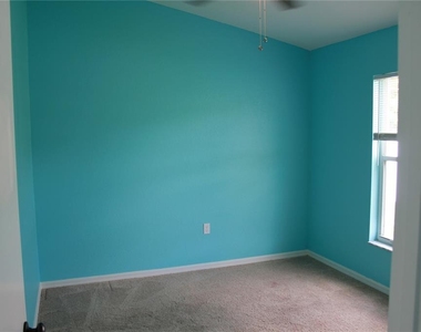 1014 Meadowood Pointe Road - Photo Thumbnail 2