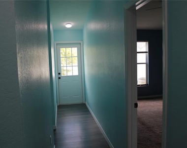 1014 Meadowood Pointe Road - Photo Thumbnail 8