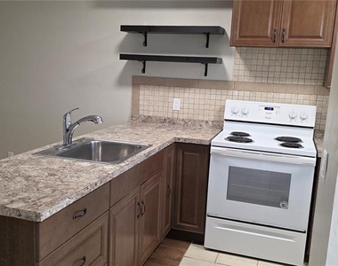 22523 Westchester Boulevard - Photo Thumbnail 3