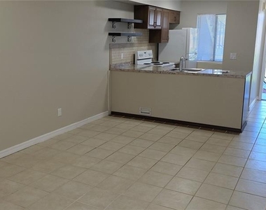 22523 Westchester Boulevard - Photo Thumbnail 10