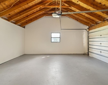 2004 Wood Hollow Place - Photo Thumbnail 30