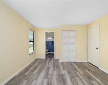 2004 Wood Hollow Place - Photo Thumbnail 25