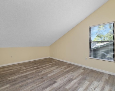 2004 Wood Hollow Place - Photo Thumbnail 22
