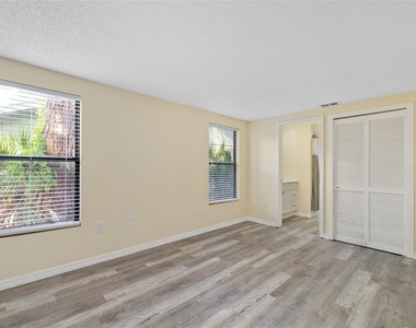 2004 Wood Hollow Place - Photo Thumbnail 20