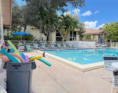 626 Bird Bay Drive S - Photo Thumbnail 19