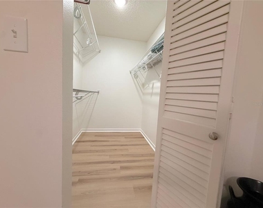 626 Bird Bay Drive S - Photo Thumbnail 7