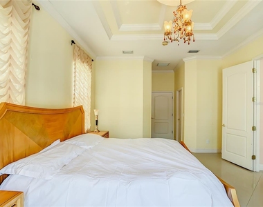 12080 Ronda Lane - Photo Thumbnail 13