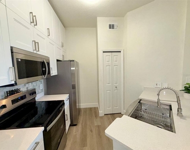 5152 Northridge Road - Photo Thumbnail 9