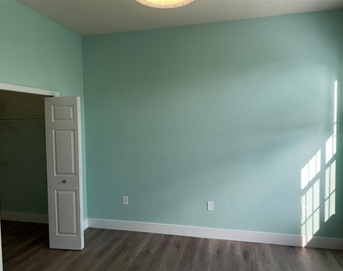 5152 Northridge Road - Photo Thumbnail 23