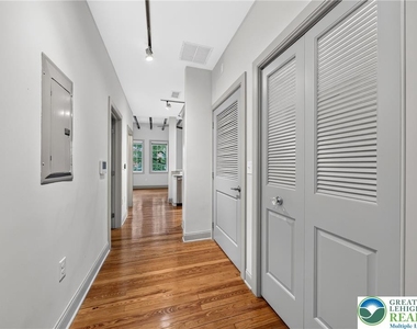 428 Northampton Street - Photo Thumbnail 10
