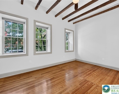 428 Northampton Street - Photo Thumbnail 17