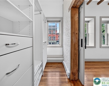 428 Northampton Street - Photo Thumbnail 24