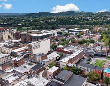 428 Northampton Street - Photo Thumbnail 2