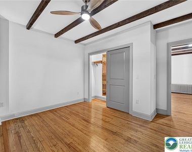 428 Northampton St - Photo Thumbnail 18