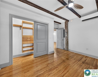 428 Northampton St - Photo Thumbnail 19