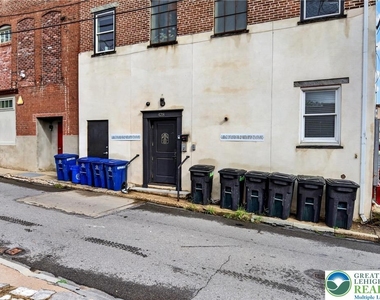 428 Northampton St - Photo Thumbnail 29