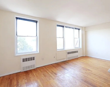 9602 4th Avenue - Photo Thumbnail 3