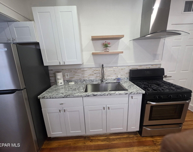 4002 Pershing Drive - Photo Thumbnail 7