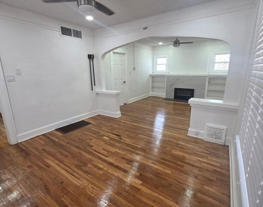 4002 Pershing Drive - Photo Thumbnail 14