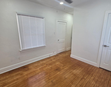 4002 Pershing Drive - Photo Thumbnail 4