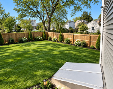 1081 Brooklawn Avenue - Photo Thumbnail 31
