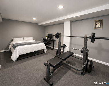 1081 Brooklawn Avenue - Photo Thumbnail 27