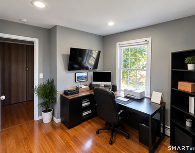 1081 Brooklawn Avenue - Photo Thumbnail 22