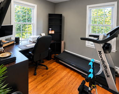 1081 Brooklawn Avenue - Photo Thumbnail 21