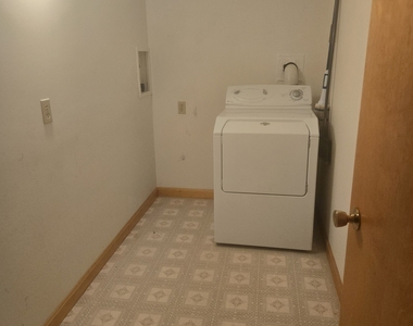 269 Old Colony Road - Photo Thumbnail 6