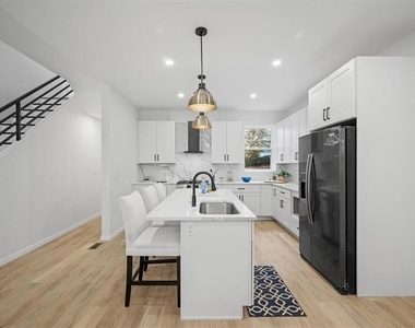 1437 Sandusky St - Photo Thumbnail 9