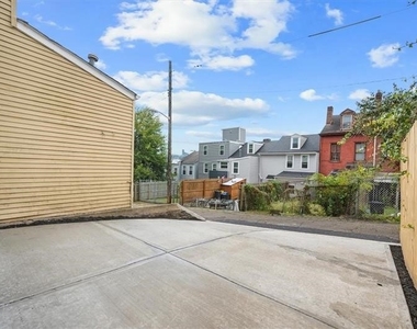 1437 Sandusky St - Photo Thumbnail 37