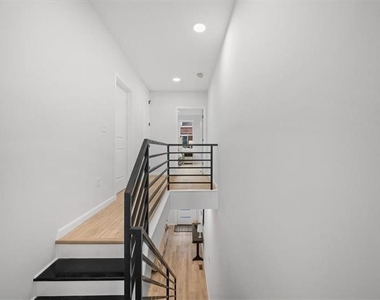 1437 Sandusky St - Photo Thumbnail 20