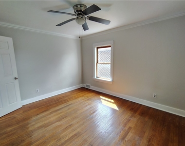 2004 Pioneer Ave - Photo Thumbnail 11