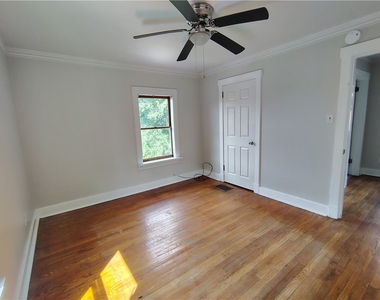 2004 Pioneer Ave - Photo Thumbnail 12