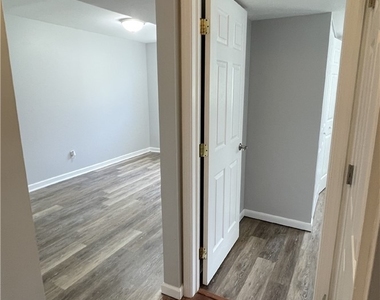 412 Mary St - Photo Thumbnail 18