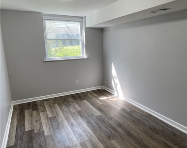412 Mary St - Photo Thumbnail 22