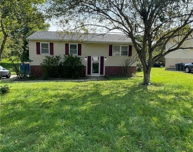 412 Mary St - Photo Thumbnail 1