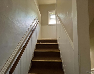 98 Freund Street - Photo Thumbnail 1