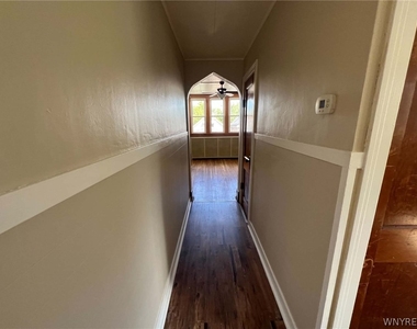 98 Freund Street - Photo Thumbnail 12