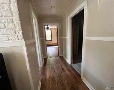 98 Freund Street - Photo Thumbnail 11
