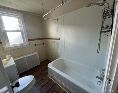 98 Freund Street - Photo Thumbnail 23