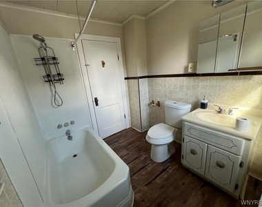 98 Freund Street - Photo Thumbnail 22